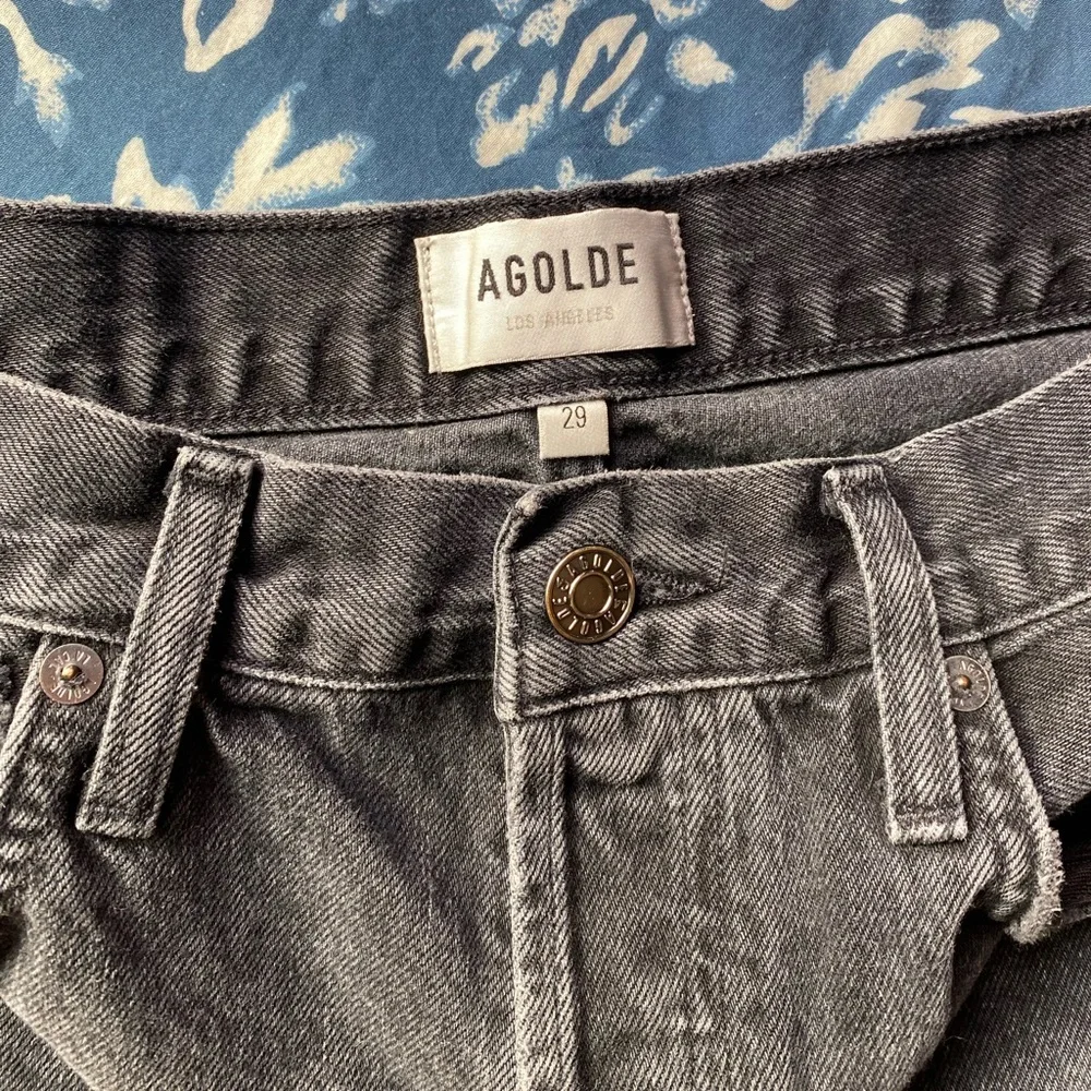 Agolde Black Distressed High-Rise Denim Shorts - Picture 2 of 10
